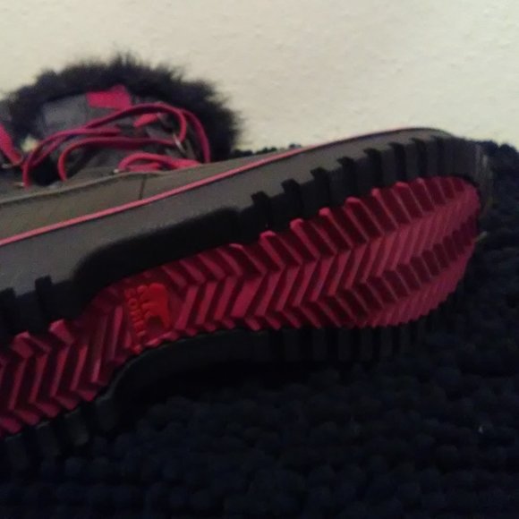 Sorel Black Winter Faux Fur Side Twist Lace-up Boots Size 7 - Picture 9 of 12